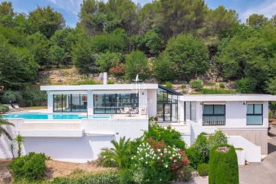 Stylish 4 bedroom Villa for sale with sea and panoramic views in Le Rouret, Provence Alpes Cote d'Azur