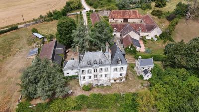 Beautiful 16 bedroom Castle for sale with countryside view in Saint Gaultier, Centre Val de Loire