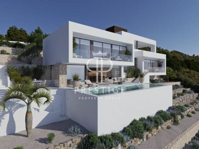 Immaculate 4 bedroom Villa for sale with sea view in Altea, Valencia