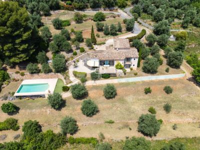 Beautiful 4 bedroom Provencal Villa for sale with panoramic and sea views in Grasse, Provence Alpes Cote d'Azur