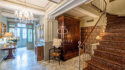 Impressive 7 bedroom House for sale with Income Potential in Bize Minervois, Occitanie