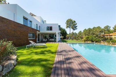 Stunning 5 bedroom Villa for sale with panoramic view in Quinta do Peru, Sesimbra, Alentejo Southern Portugal