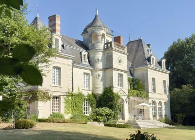 Authentic 8 bedroom Chateau for sale with panoramic and countryside views in Chatellerault, Nouvelle Aquitaine