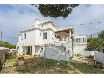 Authentic 6 bedroom Apartment for sale with sea view in Sa Farola, Menorca