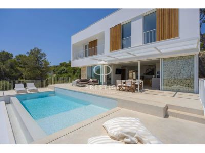 Immaculate 4 bedroom Villa for sale with sea and panoramic views in Coves Noves, Menorca