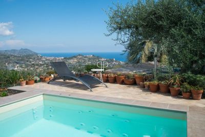 Unique 3 bedroom Villa for sale with sea view in Poggi, Imperia, Liguria