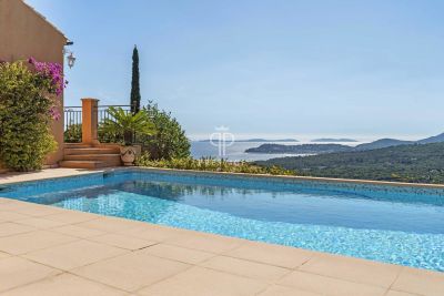 Inviting 4 bedroom Villa for sale with sea and panoramic views in La Croix Valmer, Provence Alpes Cote d'Azur