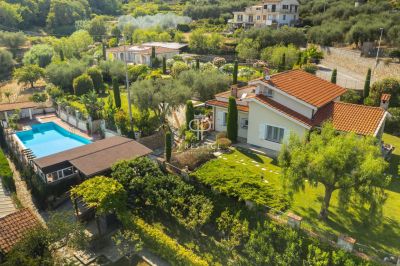 Stunning 4 bedroom Villa for sale with sea and panoramic views in Imperia, Liguria