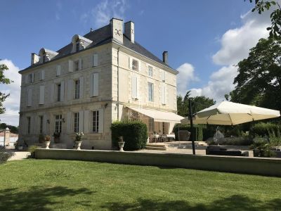 Authentic 9 bedroom House for sale in La Rochefoucauld, Nouvelle Aquitaine