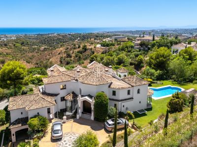 Immaculate 6 bedroom Villa for sale with sea and countryside views in Marbella, Andalucia
