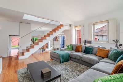 Renovated 3 bedroom Townhouse for sale in Matosinhos, Porto, Northern Portugal