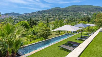 Beautiful 4 bedroom Villa for sale with panoramic and countryside views in Grasse, Provence Alpes Cote d'Azur