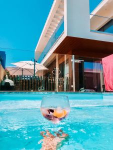 Stylish 4 bedroom Villa for sale in Sao Martinho do Porto, Central Portugal
