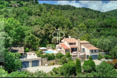 Beautiful 4 bedroom Provencal Villa for sale with panoramic view in Le Tignet, Provence Alpes Cote d'Azur