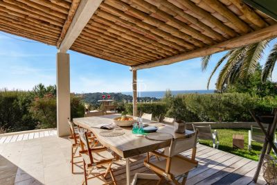Beautiful 3 bedroom Villa for sale with sea and panoramic views in La Croix Valmer, Provence Alpes Cote d'Azur