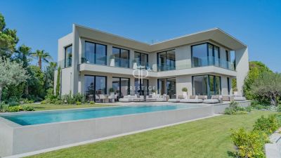 Wow factor 5 bedroom Villa for sale with panoramic and sea views in Super Cannes, Cannes, Provence Alpes Cote d'Azur