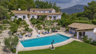 Stunning 6 bedroom House for sale with panoramic and countryside views in Chateauneuf, Provence Alpes Cote d'Azur