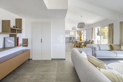 Luxury 4 bedroom Apartment for sale with sea and panoramic views in Cannes, Provence Alpes Cote d'Azur