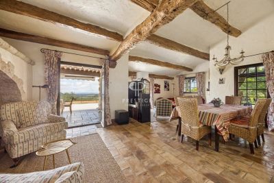 Spacious 6 bedroom Provencal Villa for sale with panoramic and sea views in Tourrettes sur Loup, Provence Alpes Cote d'Azur