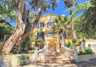 Character 5 bedroom Villa for sale in Nice, Provence Alpes Cote d'Azur