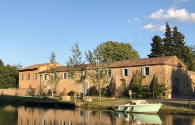 Unique 13 bedroom House for sale with lake or river view in Marseillette, Occitanie