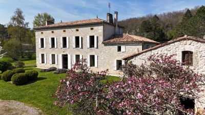 Authentic 8 bedroom House for sale with countryside view in Montcaret, Nouvelle Aquitaine