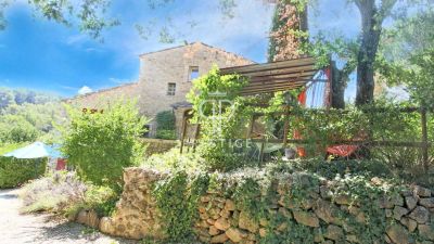Authentic 5 bedroom House for sale in Apt, Provence Alpes Cote d'Azur