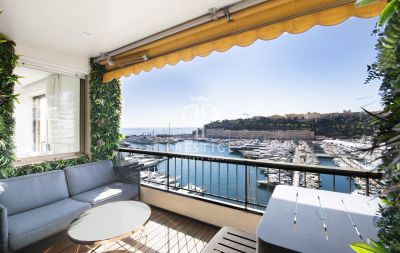 Luxury 2 bedroom Apartment for sale with sea view in La Condamine, Port and Exotic Gardens