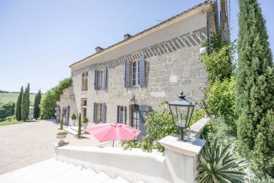 Beautiful 5 bedroom Manor House for sale with countryside view in Lauzun, Nouvelle Aquitaine