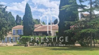15 bedroom Farmhouse for sale with Income Potential in Montpellier, Occitanie