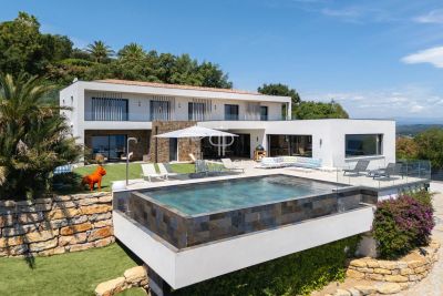 Wow factor 6 bedroom Villa for sale with panoramic and sea views in Les Issambres, Provence Alpes Cote d'Azur