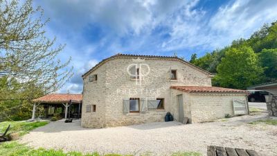 Authentic 9 bedroom House for sale with countryside view in Montcuq en Quercy Blanc, Occitanie