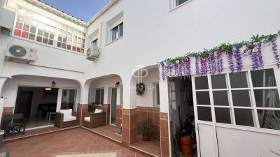 Authentic 7 bedroom Townhouse for sale in Alhaurin el Grande, Andalucia