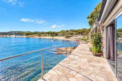 Beachfront 4 bedroom House for sale with panoramic and sea views in Les Issambres, Provence Alpes Cote d'Azur