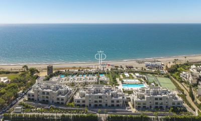 Beachfront 3 bedroom Apartment for sale with sea view in Estepona, Andalucia