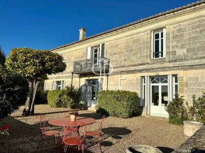 Character 4 bedroom Maison de Maitre for sale with countryside view in Libourne, Nouvelle Aquitaine