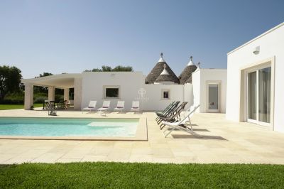 Stunning 3 bedroom Trulli House with countryside view in Martina Franca, Puglia