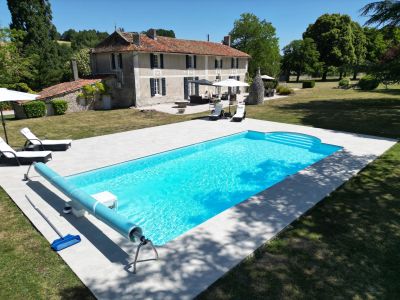 Character 5 bedroom Farmhouse for sale with countryside view in Blanzac Porcheresse, Nouvelle Aquitaine