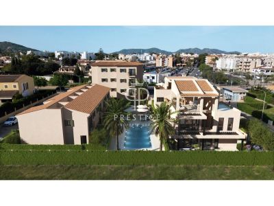 Immaculate 4 bedroom Townhouse for sale in Cala Millor, Mallorca