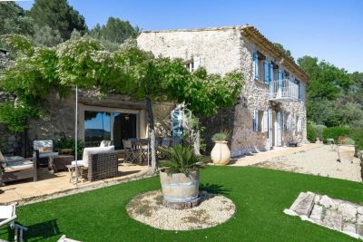 Authentic 5 bedroom Farmhouse for sale with panoramic view in Callas, Provence Alpes Cote d'Azur