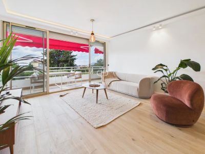 Bright 2 bedroom Apartment for sale with panoramic view in Montfleury, Cannes, Provence Alpes Cote d'Azur