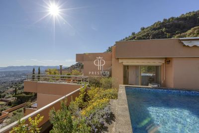 Spacious 3 bedroom Apartment for sale with panoramic view in Grasse, Provence Alpes Cote d'Azur