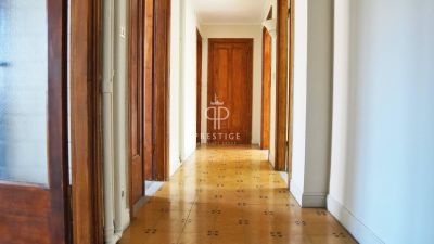Character 3 bedroom Apartment for sale in Oneglia, Imperia, Liguria