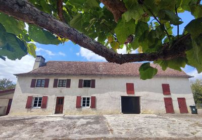 Character 3 bedroom Farmhouse for sale with panoramic view in Orthez, Nouvelle Aquitaine