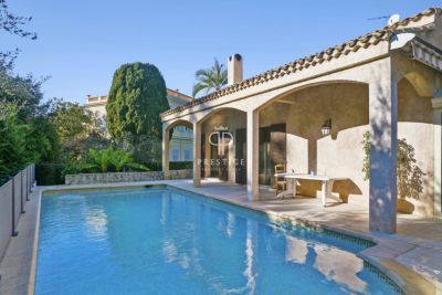 Inviting 3 bedroom Villa for sale in Oxford, Cannes, Provence Alpes Cote d'Azur