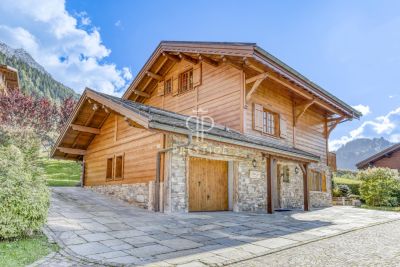 Authentic 4 bedroom Chalet for sale in Les Contamines Montjoie, Saint Gervais les Bains, Auvergne Rhone Alpes