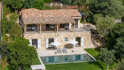 Immaculate 4 bedroom Villa for sale with panoramic view in La Croix Valmer, Provence Alpes Cote d'Azur