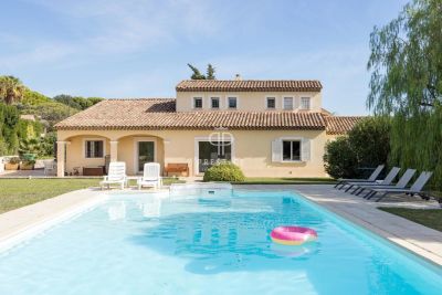 Luxury 5 bedroom House for sale with panoramic view in Antibes, Provence Alpes Cote d'Azur