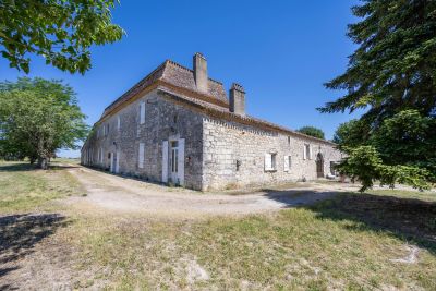 Unique 10 bedroom Chateau for sale with countryside view in Bergerac, Nouvelle Aquitaine