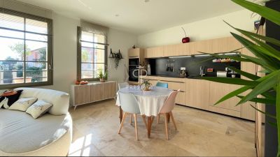 Beautiful 2 bedroom Duplex Apartment for sale in Uzes, Occitanie